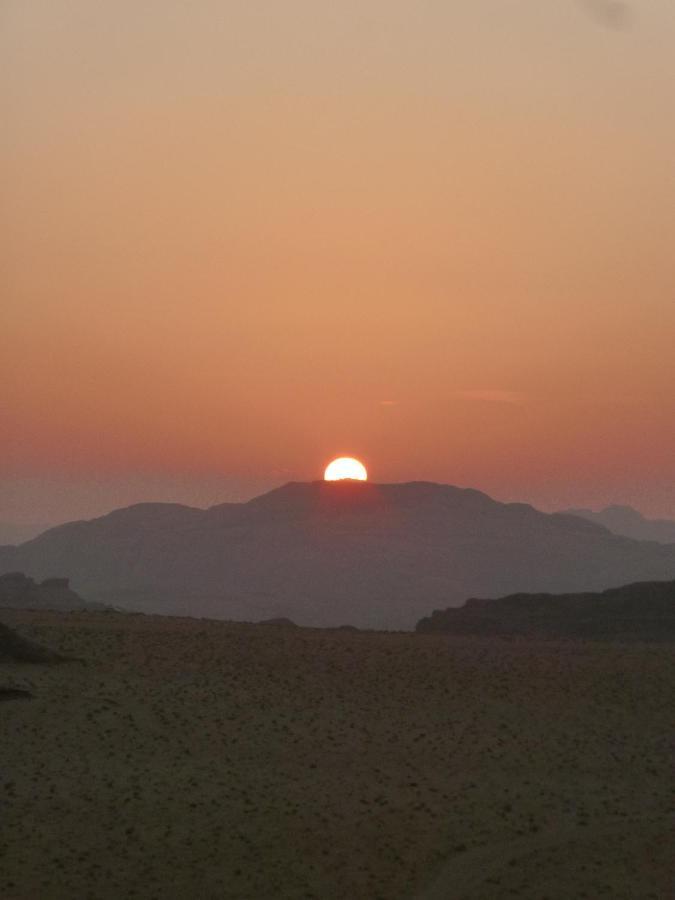 Hotel Sunrise Camp Wadi Rum Exterior foto